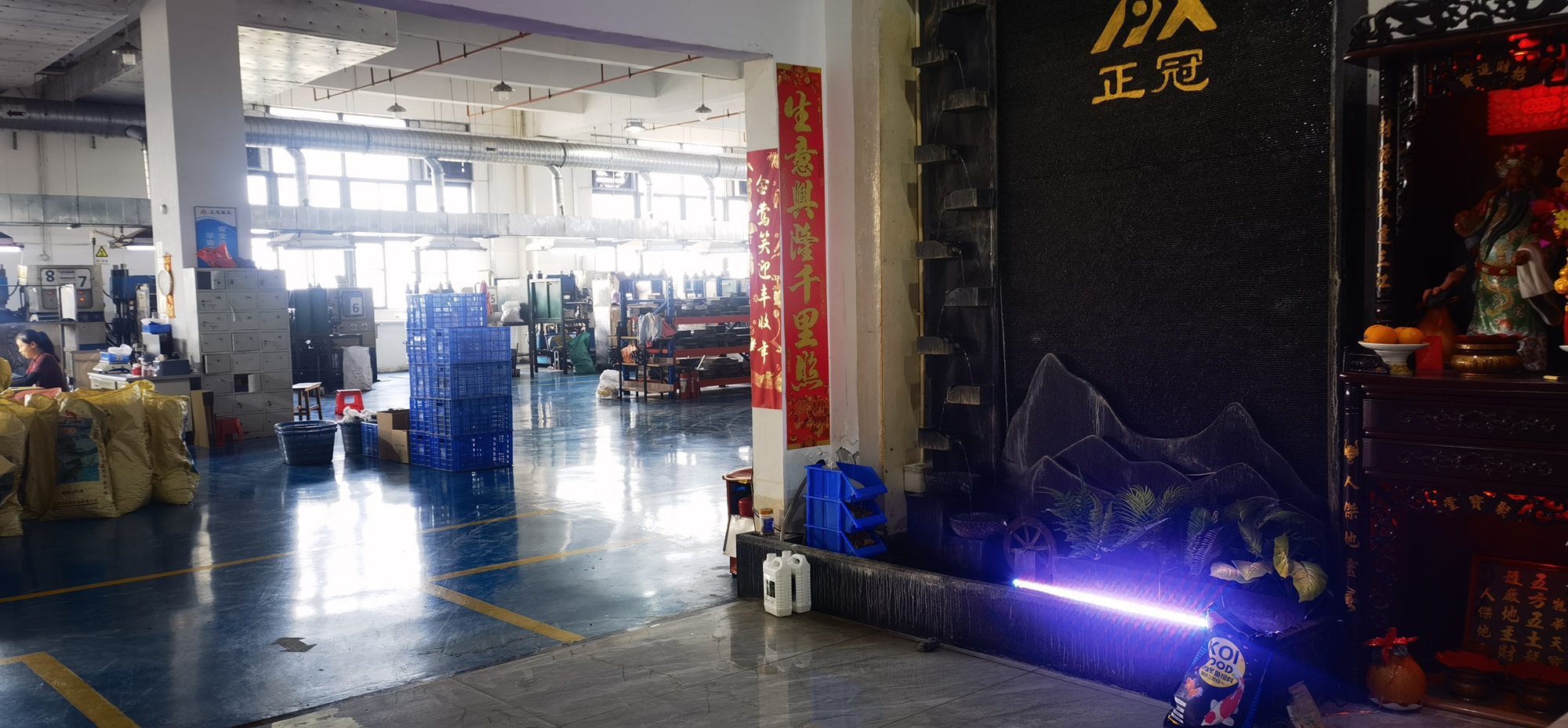 Crafting Precision: Μια μέρα στη ζωή ενός Zhengguan Rubber & Silicone Manufacturing Hub