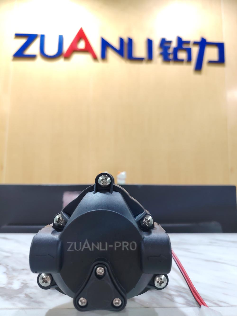 Εορταστική Βιασύνη, Άψογη Αποστολή! Εμπορευματοκιβώτιο καθ 'οδόν προς έναν αξιόλογο συνεργάτη.ZUANLI RO PUMP.