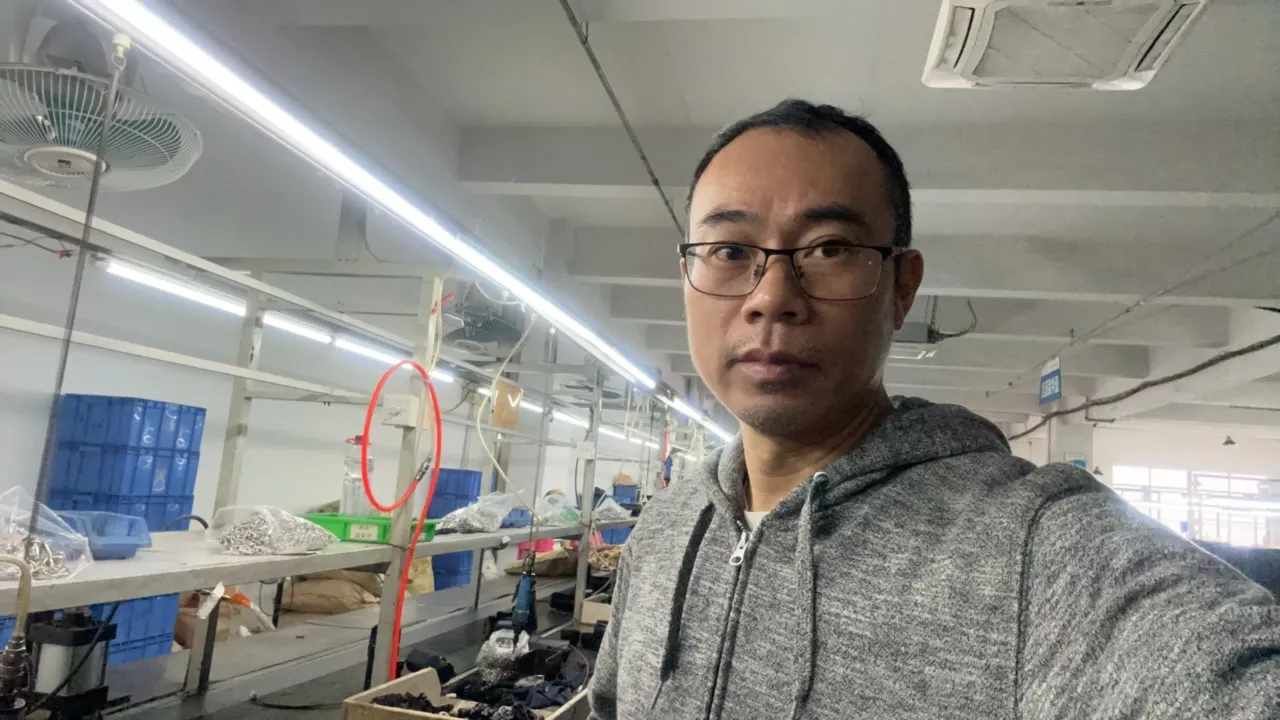 Μην αφήσετε μια χαμηλής ποιότητας ενισχυτική αντλία να καταστρέψει τον καθαριστή νερού σας! Επιλέξτε την ενισχυτική αντλία αντίστροφης όσμωσης Zuanli και δώστε στον καθαριστή νερού σας «γερή καρδιά». Από εδώ και πέρα ​​απολαύστε αγνό νερό χωρίς έγνοιες και πιείτε με ηρεμία!